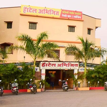 Spot On 66795 Hotel Abhijeet Otur Bagian luar foto