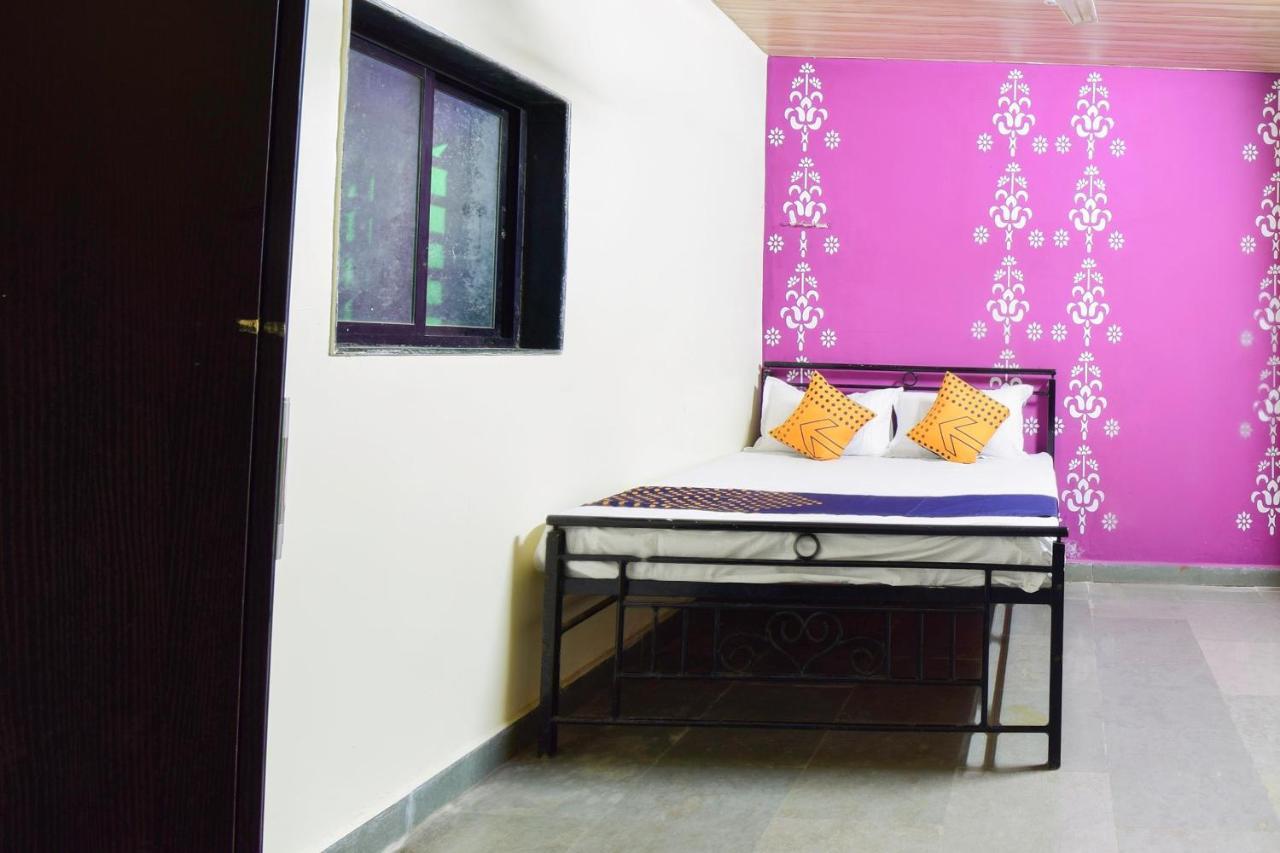 Spot On 66795 Hotel Abhijeet Otur Bagian luar foto