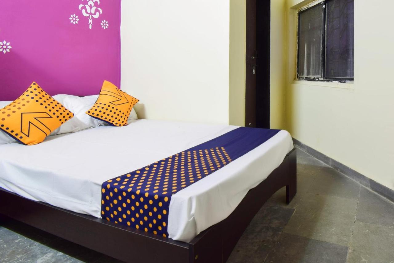Spot On 66795 Hotel Abhijeet Otur Bagian luar foto