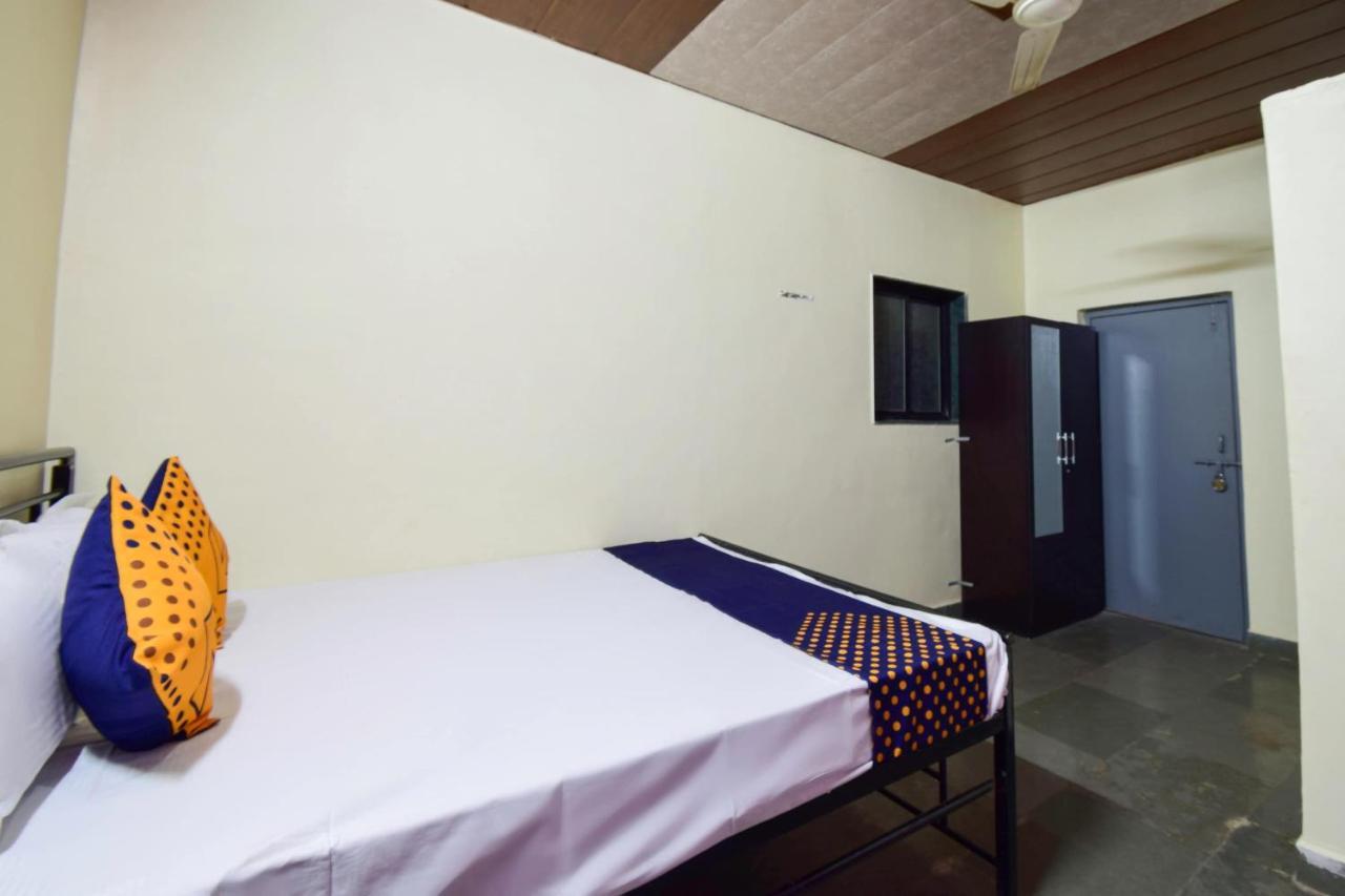 Spot On 66795 Hotel Abhijeet Otur Bagian luar foto